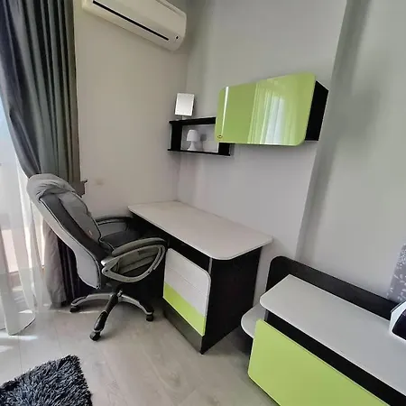 Spacious Prestige Penthouse Lejlighed