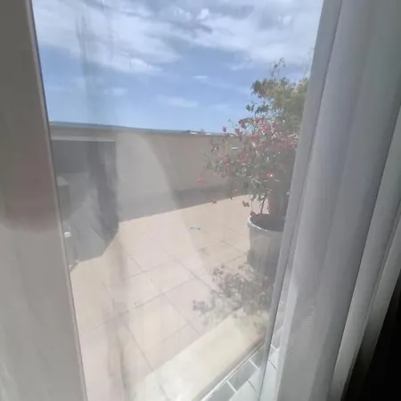 Spacious Prestige Penthouse Lejlighed