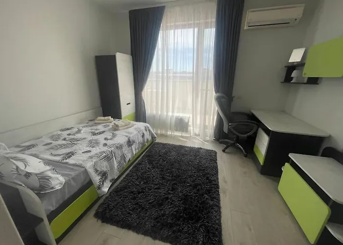 Spacious Prestige Penthouse *