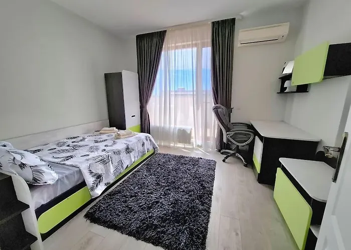 Spacious Prestige Penthouse Daire Varna